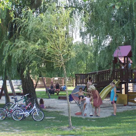Hibiscus Nyaralo Prázdninový dům Balatonfenyves